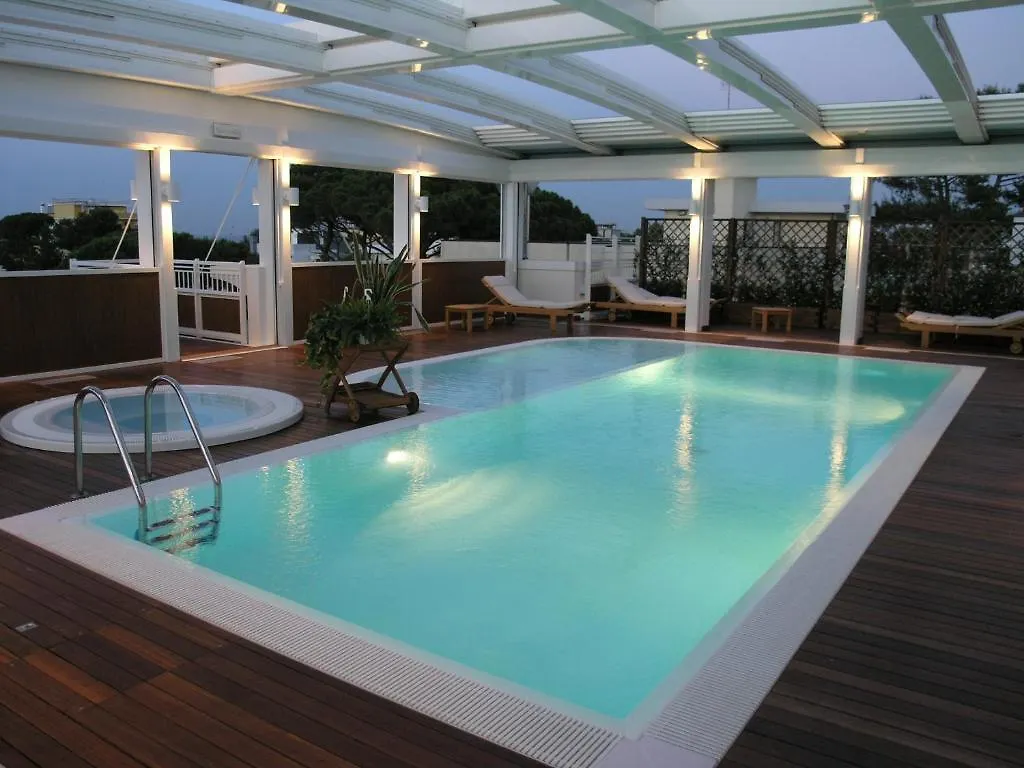 Aparthotel England Риччоне 4*,