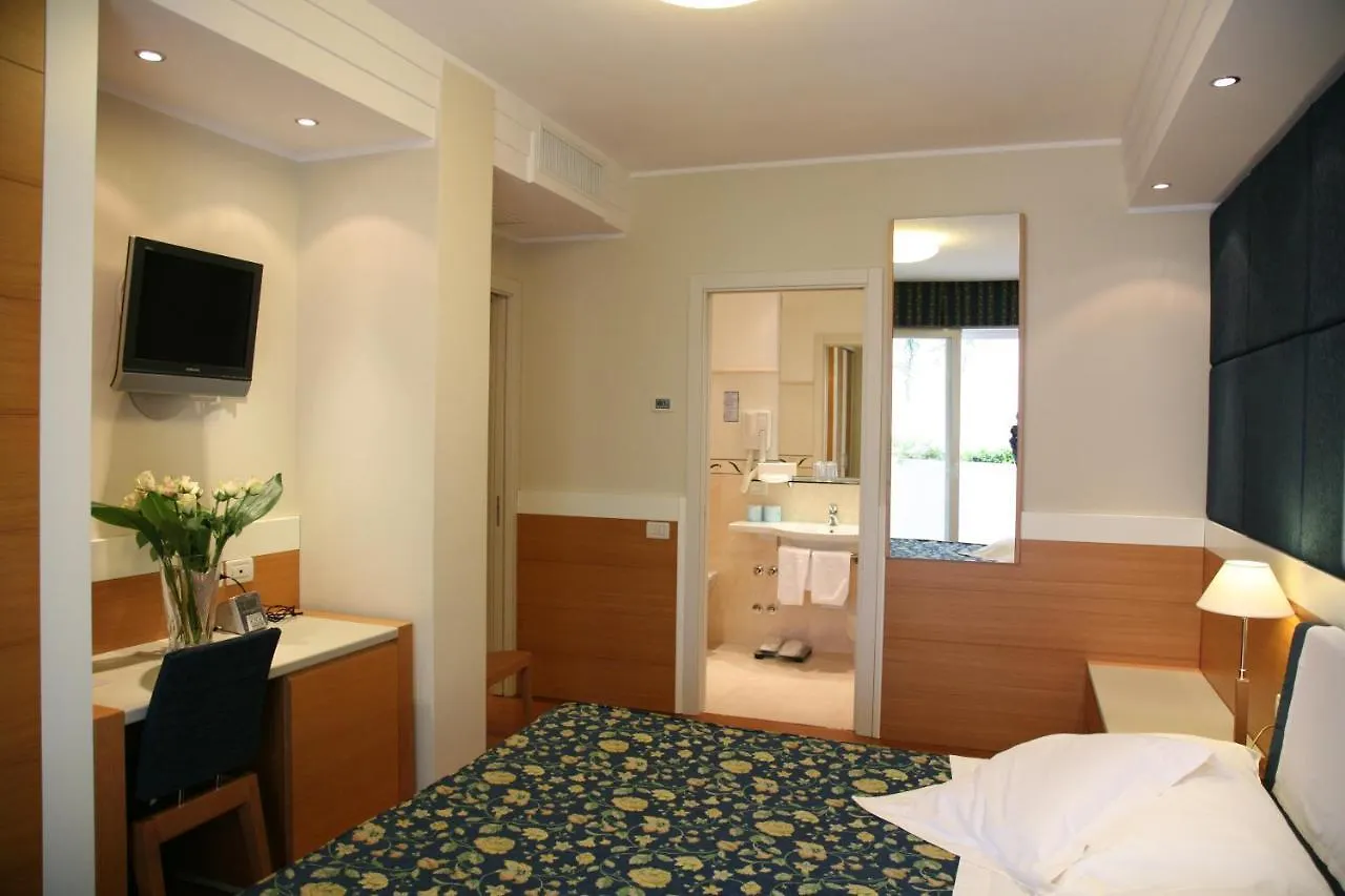 Aparthotel England Риччоне 4*,  Италия